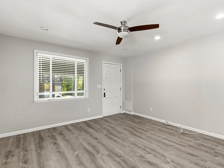 8530 Oakleigh Rd — Photo 5