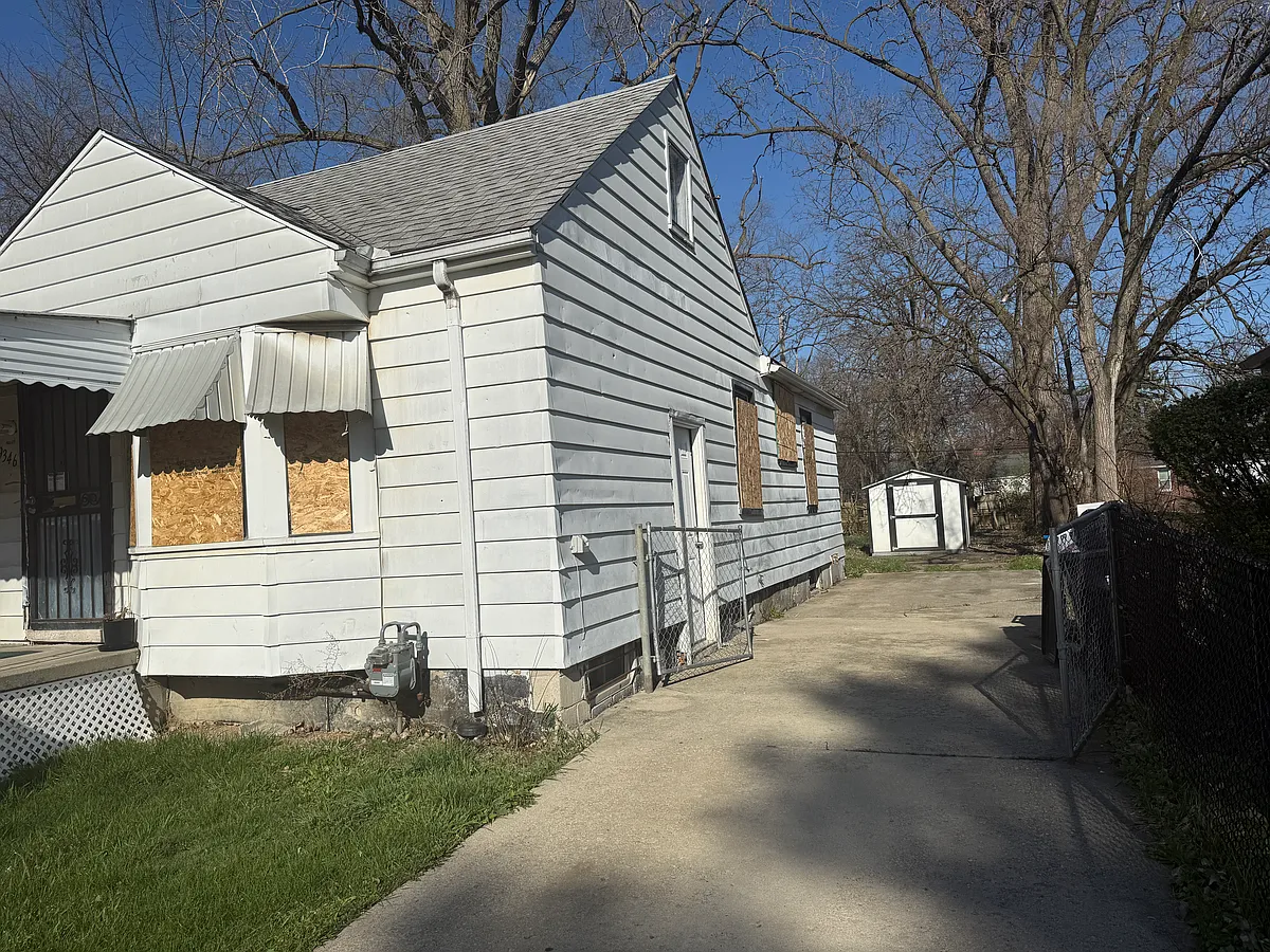 Building Photo - 9346 Pierson St