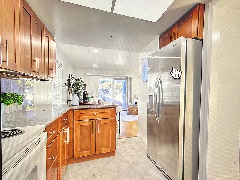 366 Lynn Ave — Photo 7