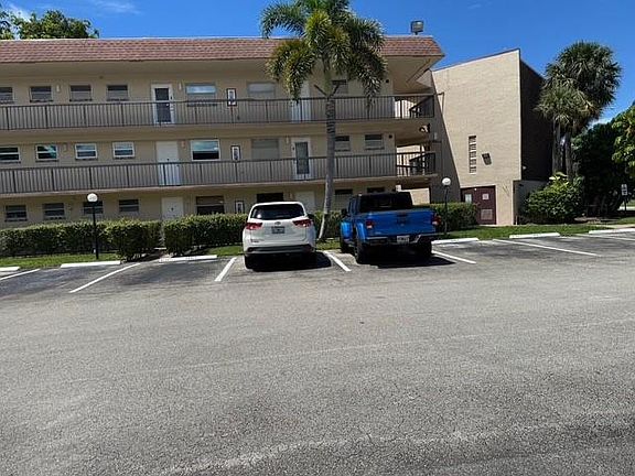 3rd image of 1801 NW 75th Avenue #306