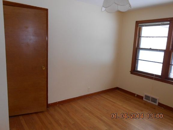 3rd image of 1604 Charlotte Dr
