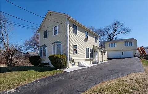 129 Simmonsville Ave — Photo 3