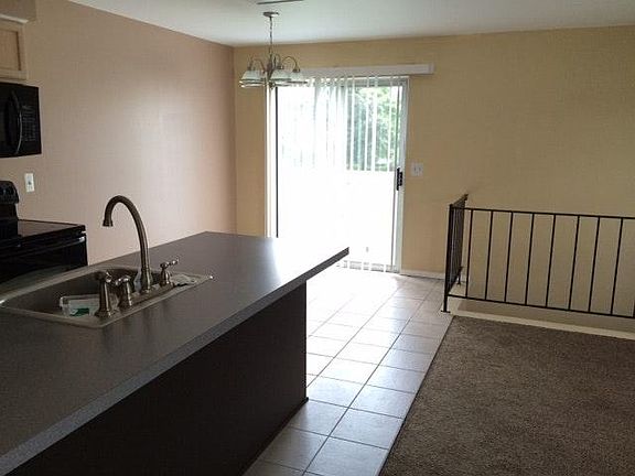 3rd image of 247 Aqueduct Dr #109
