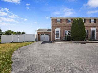 4910 Shawnee Ct, Schnecksville, PA 18078