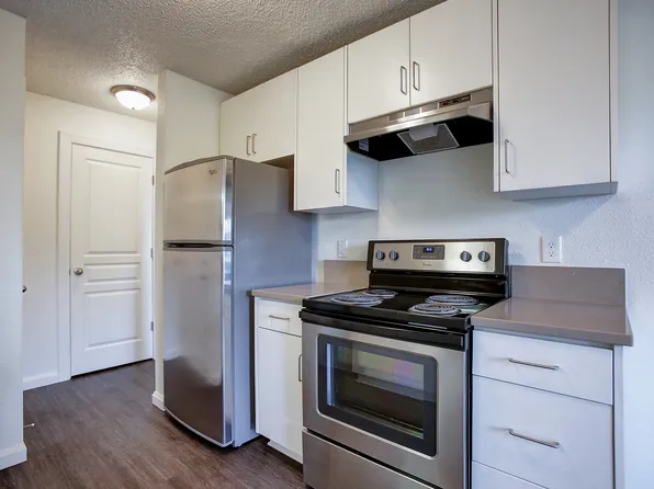 Ironwood Apartments, 3105 SW Barbur Blvd Unit 7, Portland, OR 97201