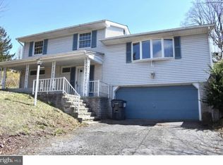 1354 Bunting St, Pottsville, PA 17901