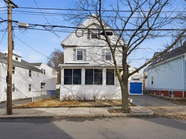 34 Fremont St, Winthrop, MA 02152