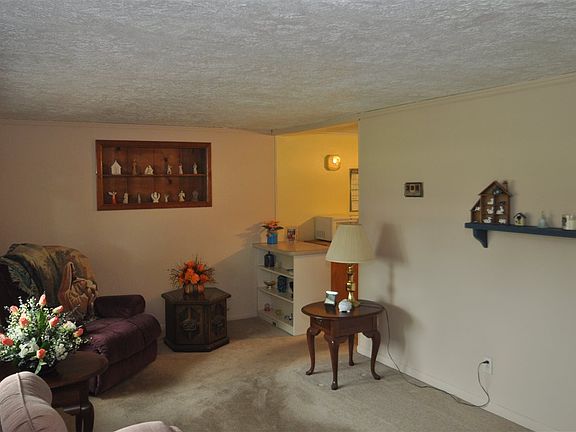 2nd image of 4703 Samuel Dr