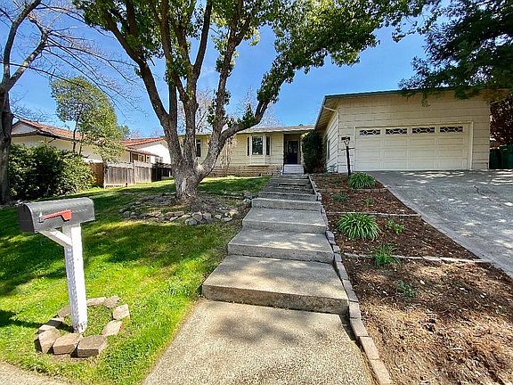 2nd image of 2471 Starmount Way
