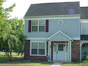 1st image of 27 Crandall Dr