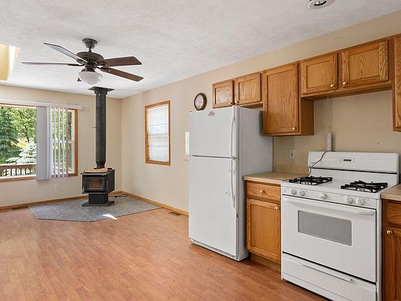 5th image of 4150 S Forest Hill Dr