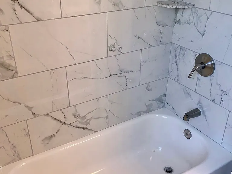 313 W Madison St — Photo 5