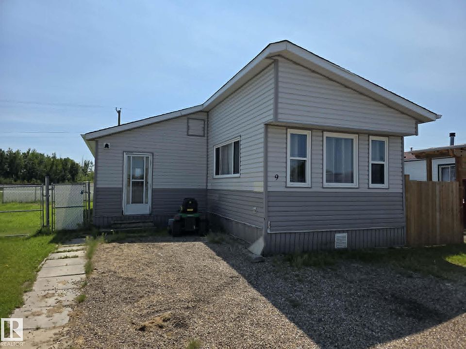1st image of 5220 44th Ave #9