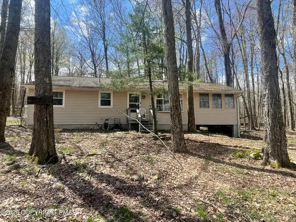 204 Pima Pl, Pocono Lake, PA 18347