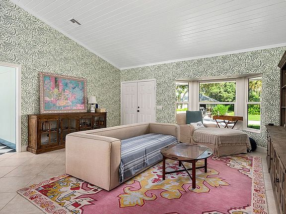 5th image of 1024 Orchid Oak Dr