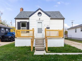 7481 Gerald Ave, Warren, MI 48092