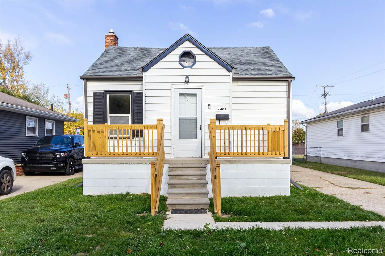 7481 Gerald Ave photo 1