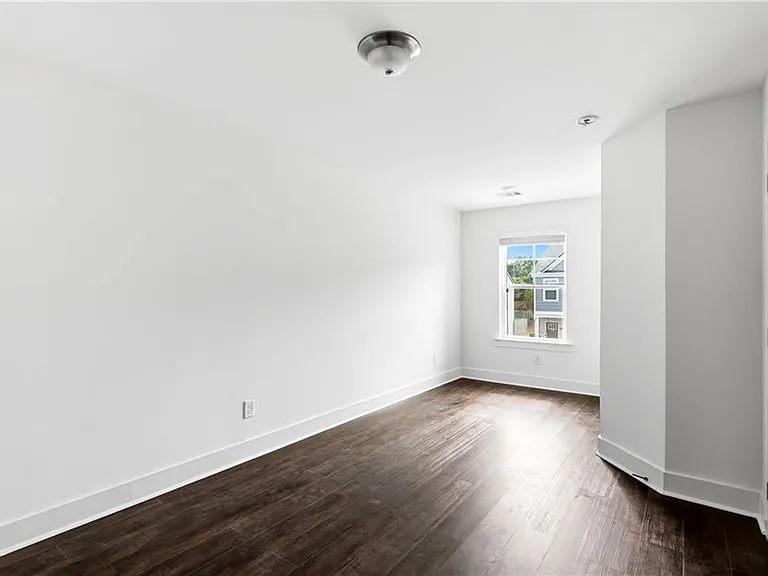 1881 Plainsboro Dr — Photo 18