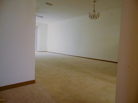 4th image of 61 Emerald Ct #0