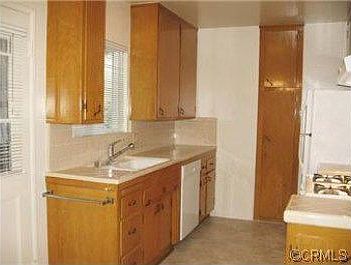 4th image of 730 E Magnolia Blvd APT C