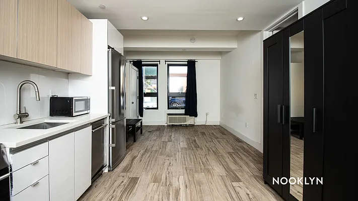 Rented by Nooklyn NYC LLC | media 9