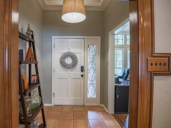 4th image of 3920 Hillwood Way