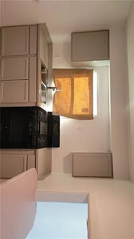 2 bed, 1.0 bath, 700 sqft, $1,500 — Photo 3