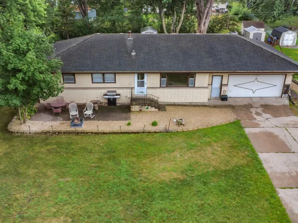 21609 Ahlstrom Ave, Rogers, MN 55374