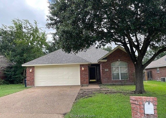 1st image of 3523 Graz Dr