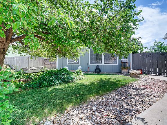 3rd image of 705 Eldora Pl