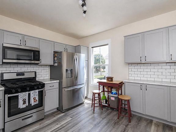 3rd image of 410 S Montgomery STREET