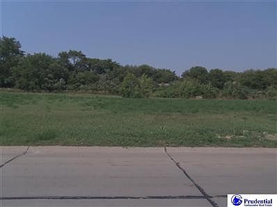 2nd image of 10208 Brentwood Dr