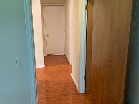 5th image of 22374 Oak Ln