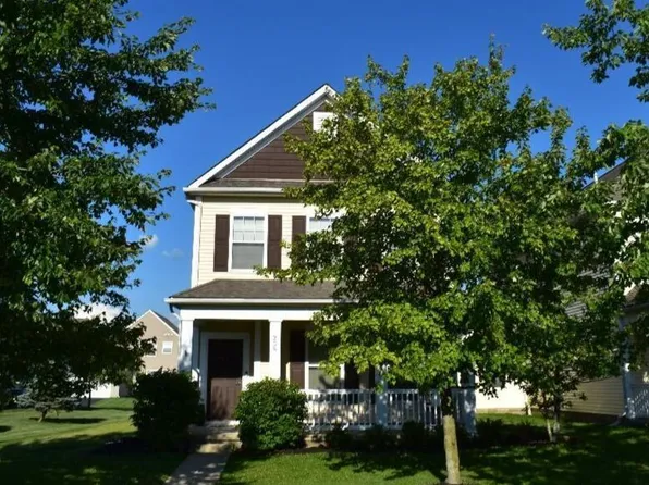 206 Lamplight Ct, Delaware, OH 43015