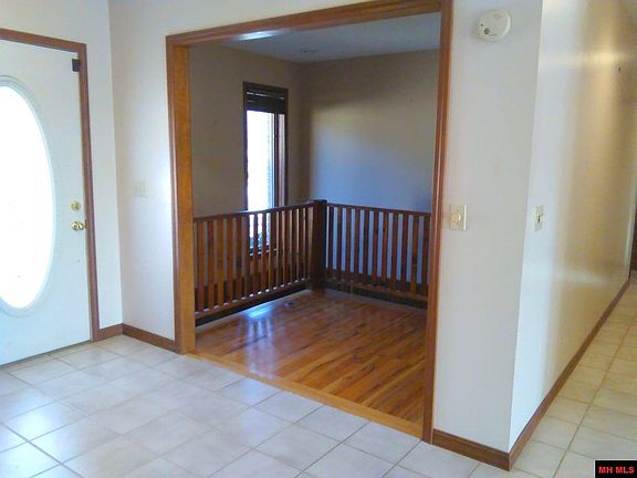 4th image of 1231 Belle Cove Rd
