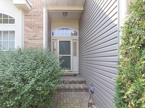 4th image of 37224 N Deerpath Dr
