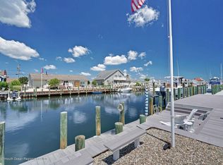 805 Spar Dr, Forked River, NJ 08731