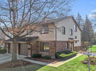 18500 Meadow Ln, Hazel Crest, IL 60429