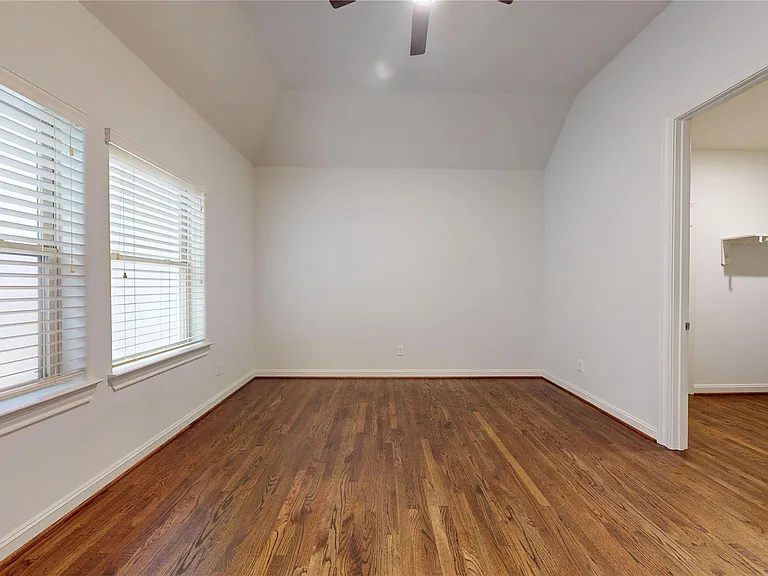 1708 Upland Lakes — Photo 37