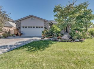 652 Columbia Dr, New Lenox, IL 60451