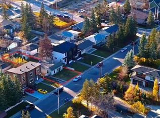 6623 N Bow Cres NW, Calgary, AB T3B2C7