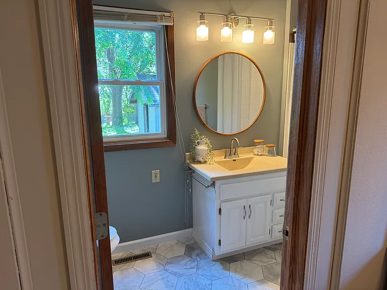 2024 S Euclid Ave — Photo 15