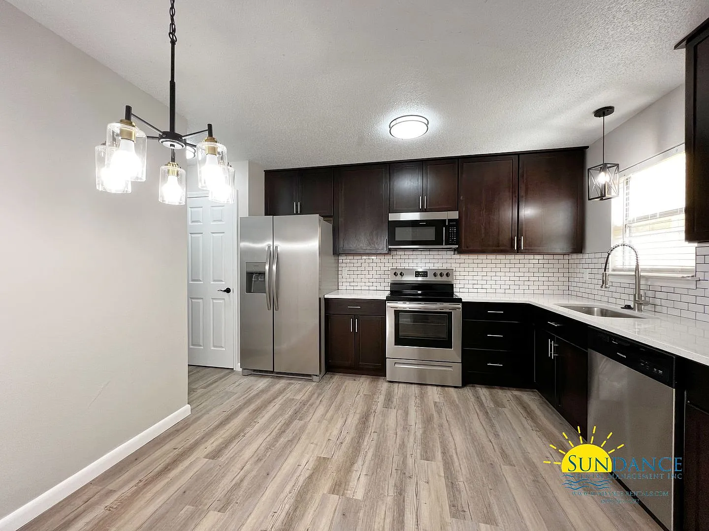Fully Renovated 3 bedroom Home near Eglin AFB! — Photo 4