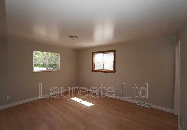 1853 S Oakland St — Photo 18