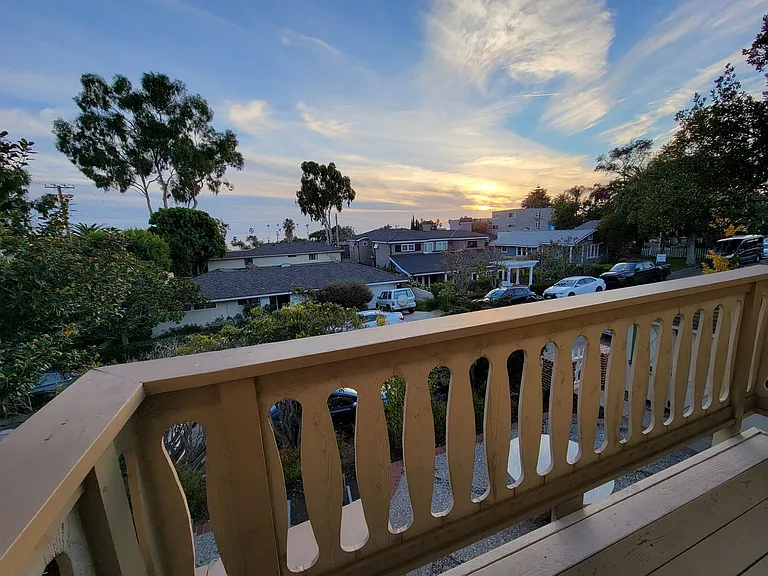 360 Aster St — Photo 43