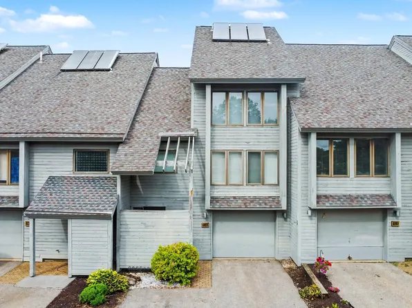 5 Tsienneto Road #110, Derry, NH 03038