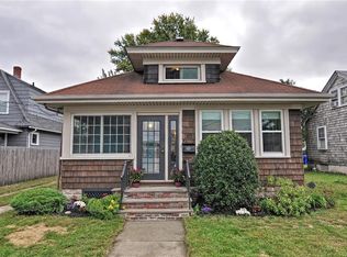 20 Circuit Dr, Riverside, RI 02915
