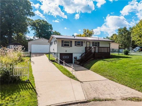 830 Standish Cir NW, Massillon, OH 44647