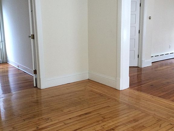 2nd image of 7 Larch Ave