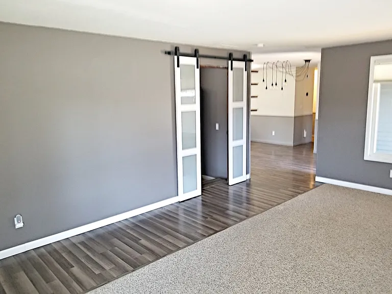510 S Phillippi St — Photo 6